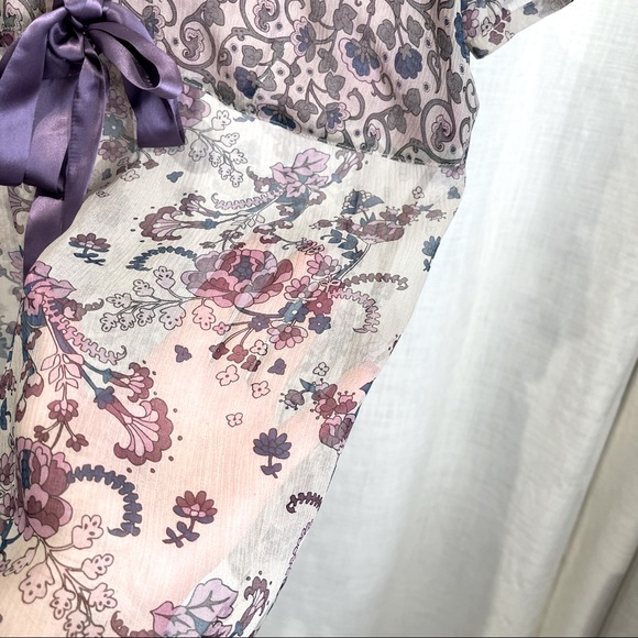 Cote Femme Silk Lavender Based Floral Short Sleeve Top - Size 38 - U.S. 6 - Picture 5 of 6